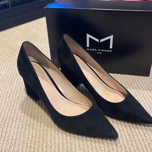 Marc Fisher pointy toe pumps black suede size 10
